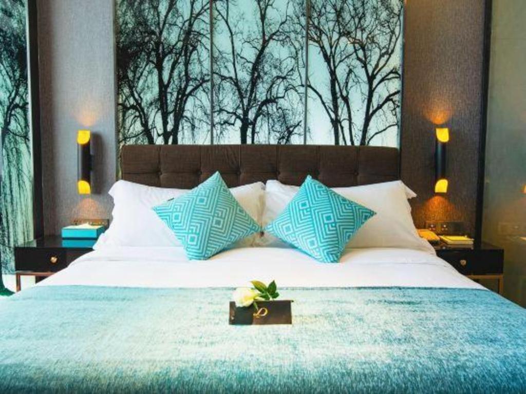 Xana Hotelle-Hotel Luzhou Baizitu Square Экстерьер фото