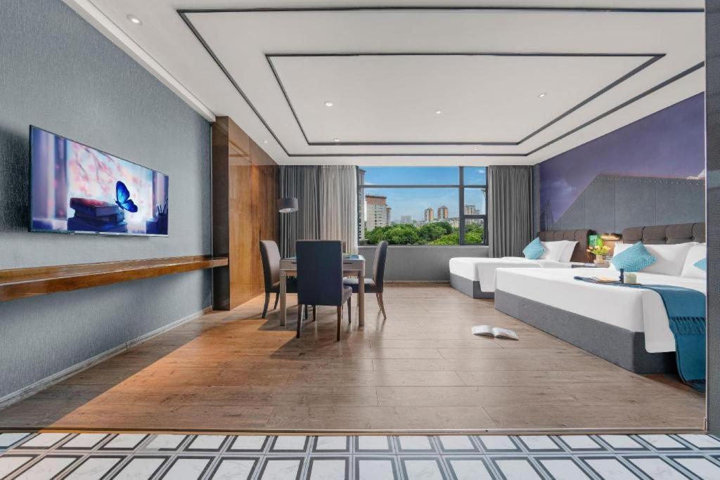 Xana Hotelle-Hotel Luzhou Baizitu Square Экстерьер фото