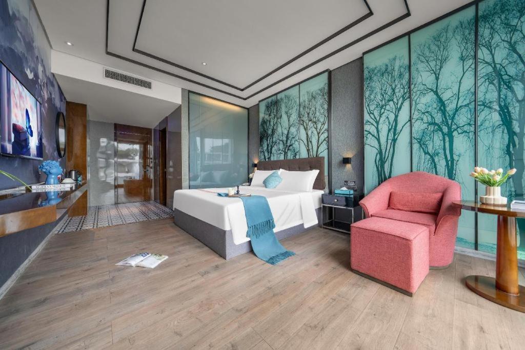 Xana Hotelle-Hotel Luzhou Baizitu Square Экстерьер фото